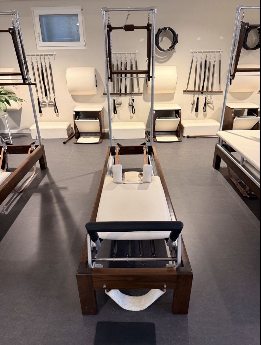 Hometrainer: PILATES REFORMER LEGACY Apparatus tower – Usato da Flüh venduto da Scheia 2