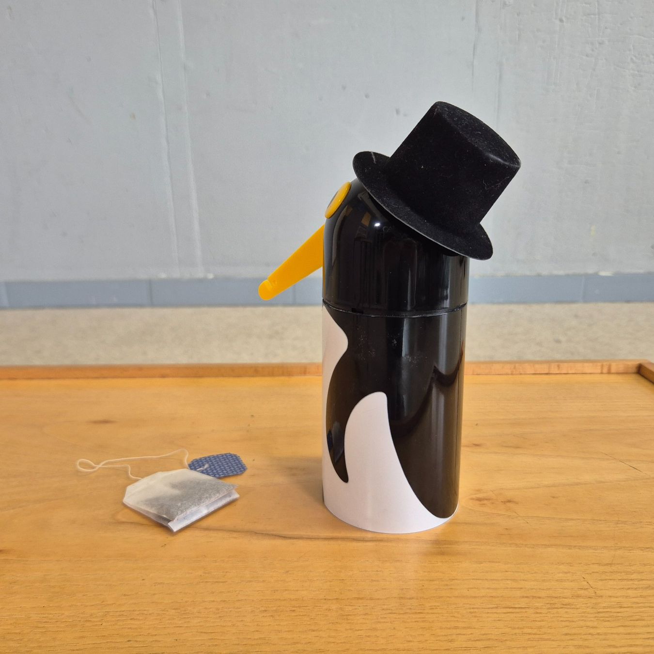 Statuette: Tea Boy Pinguin Timer Küchenprofi – Usato da Nottwil venduto da Wondewa-Shop 4
