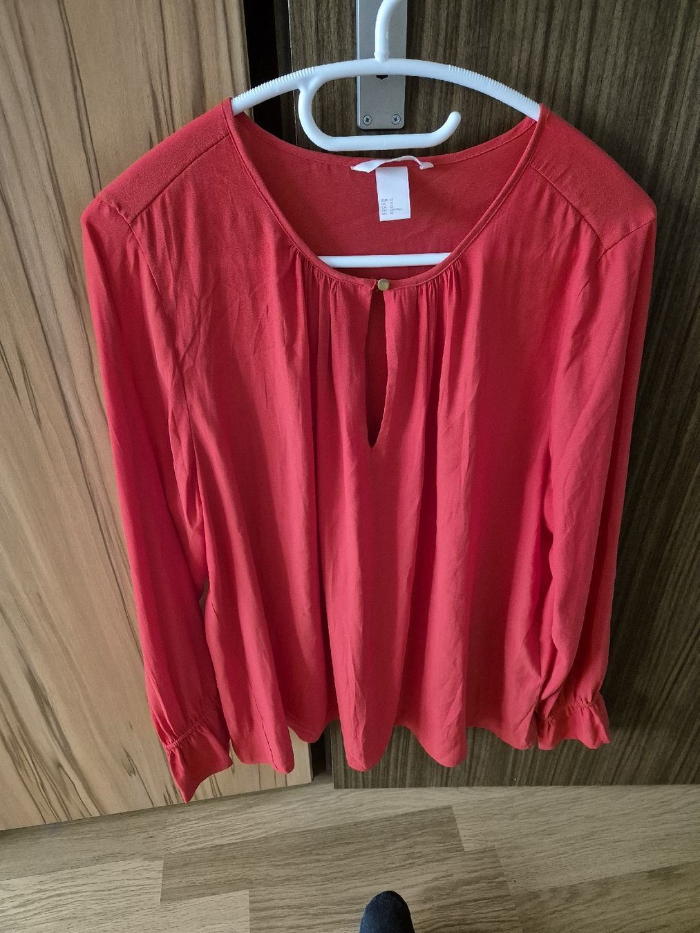 Camicette: Rote Bluse Gr. 42 luftig elegant – Usato da Langenthal venduto da Polarisstern