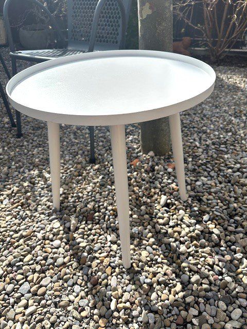 Tavoli: weiSSeR GaRtentisCh – Usato da Winkel venduto da zeho 2