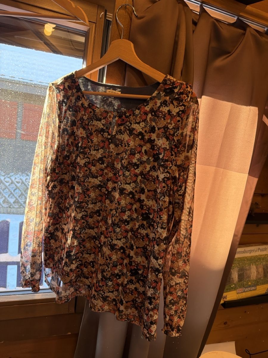 Opus Camicette: Opus Bluse mit Blumenmuster, Grösse 40 – Usato da Walde AG venduto da Hanutta