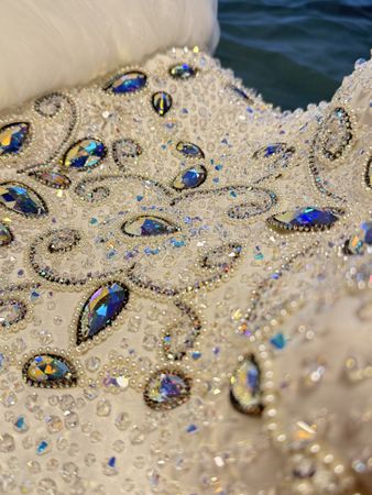 Handgefertigte Couture-Brautrobe Handarbeit mit Kristallen