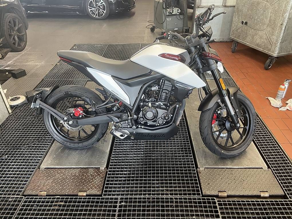 Route: Malaguti Drakon 125 – D'occasion à Zürich par jer_czq8