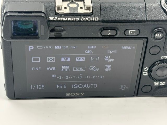 Sony Kamera: Sony Nex-6 + 18-55mm OSS – Defekt aus Seewis Dorf von Plebejus 6