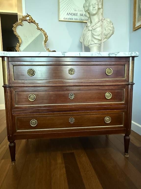 Cassettiere: Commode Louis XVI estampillée – Usato da Genève venduto da sopz