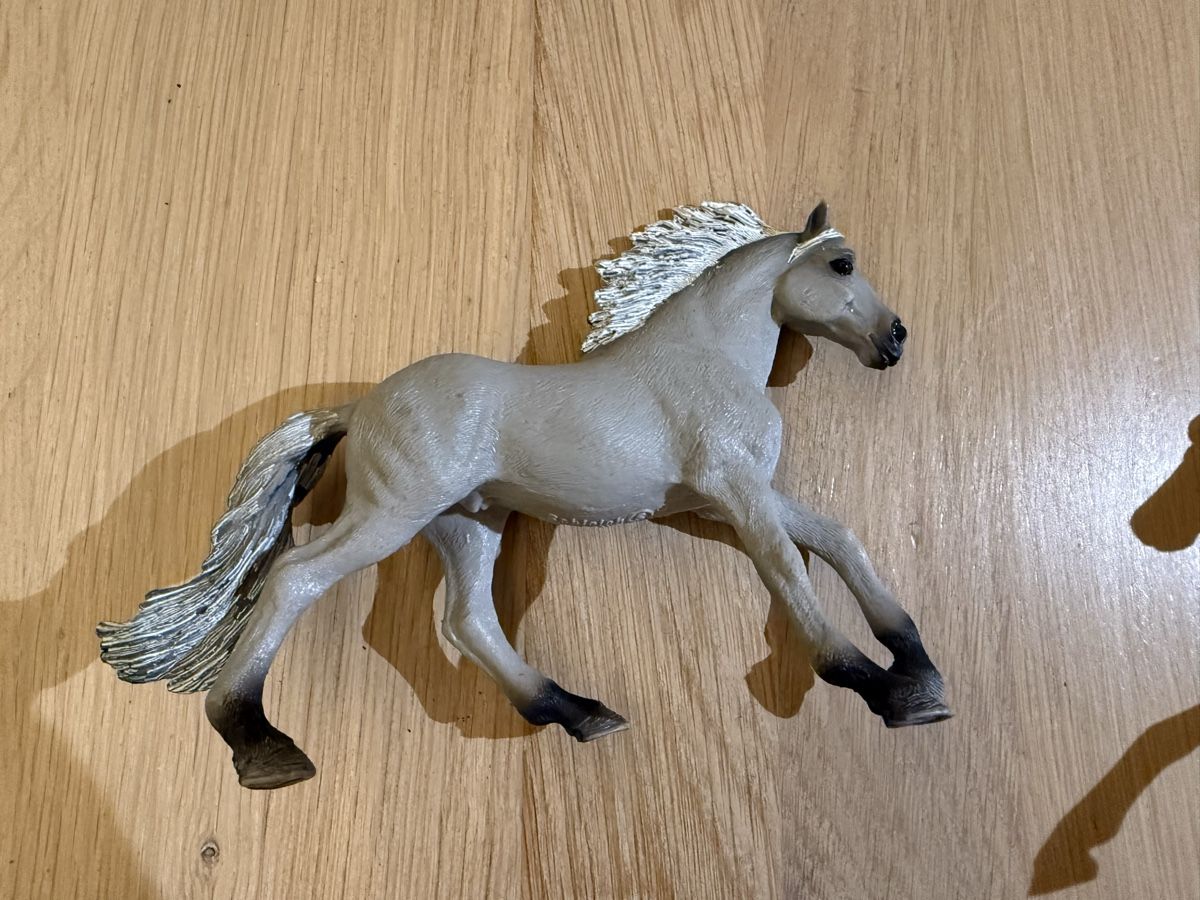Schleich Giocattoli: Schleich horses, 3 CHF per horse – Nuovo (secondo la descrizione) da Genève venduto da hai_2rp8 1