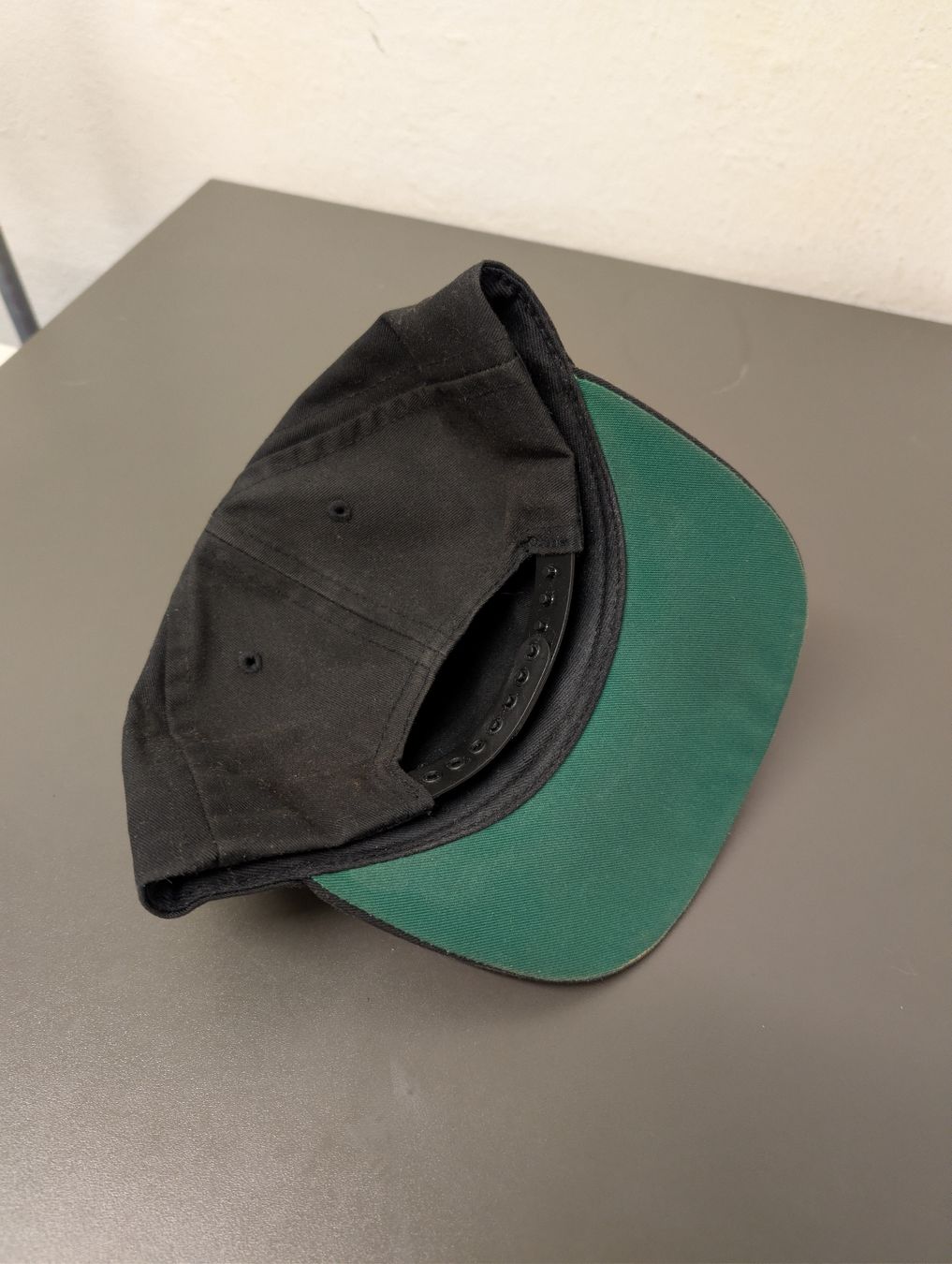 Chapeaux, bonnets & casquettes: Rhude Hat Black - Adjustable Snapback Cap – D'occasion à Zürich par Swizzler 1