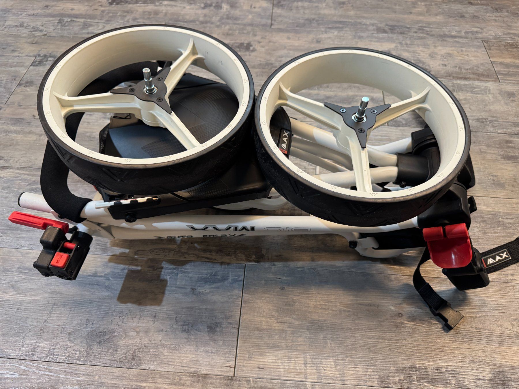 Big Max Trolley: Chariot de golf 3 roues Big Max Autofold X – Usato da Bussigny venduto da mistylilou 1