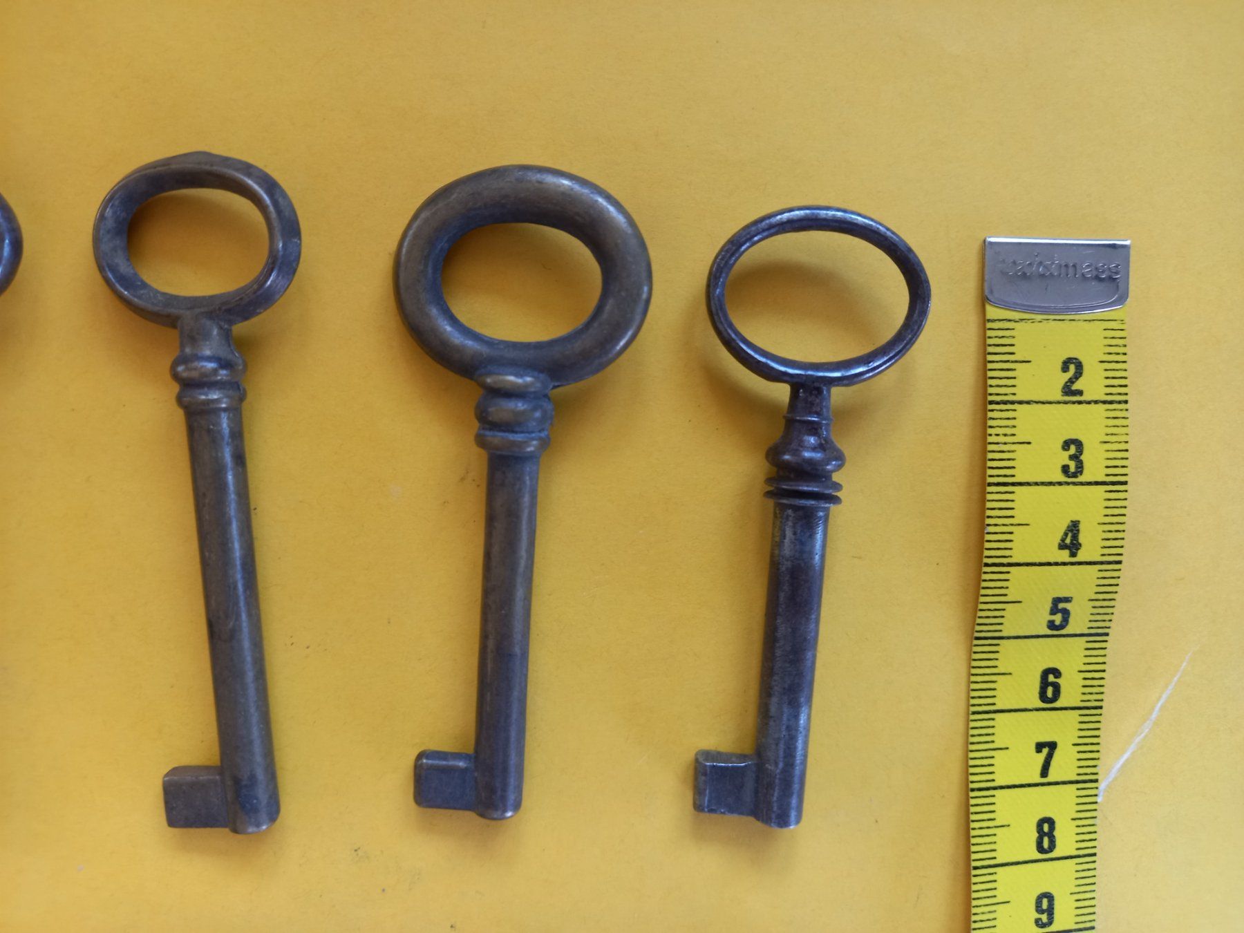 Chiavi: Lot de 10 diverses anciennes clefs – Usato da Rossens FR venduto da Souris1 6