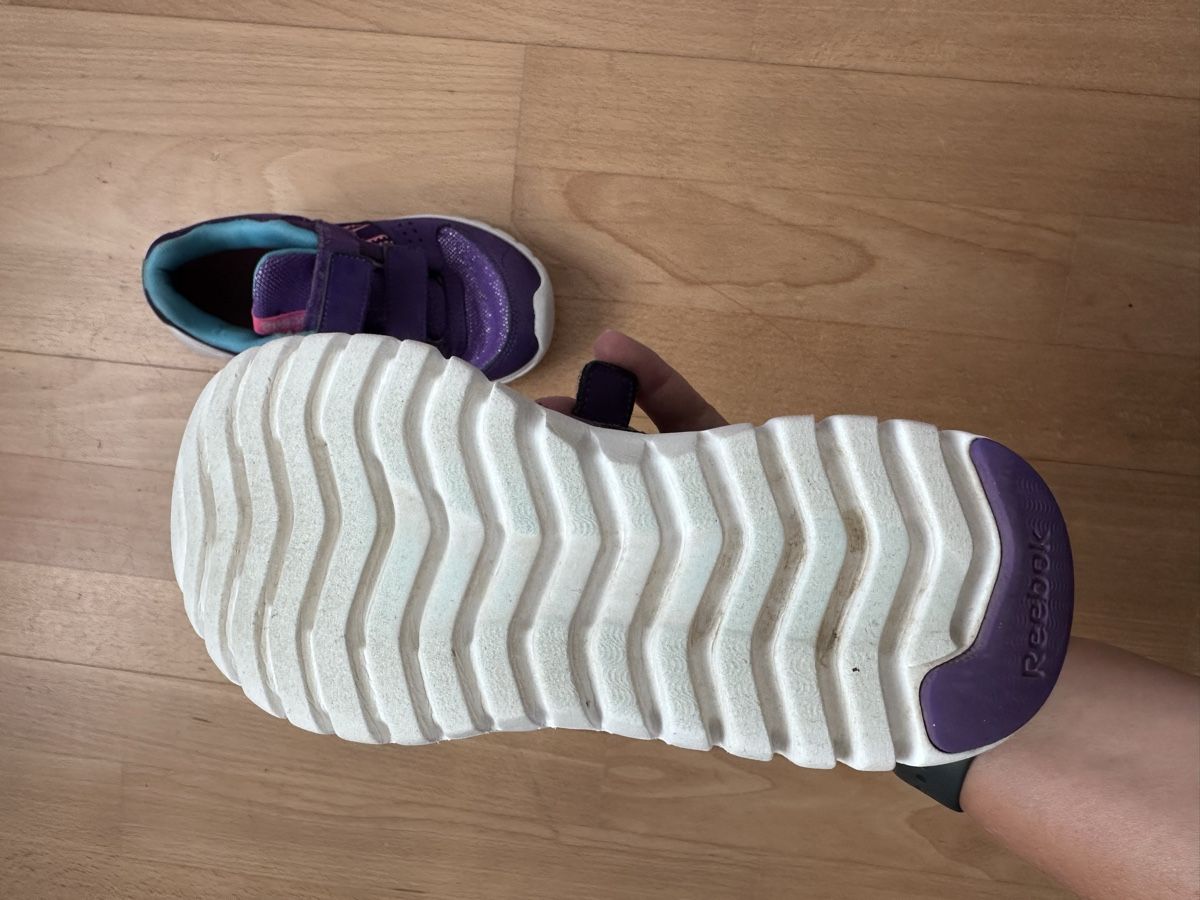 Reebok Scarpe per ragazze: Hallenschuhe lila Reebok Gr. 31 – Usato da Steinhausen venduto da Corinne40149 2