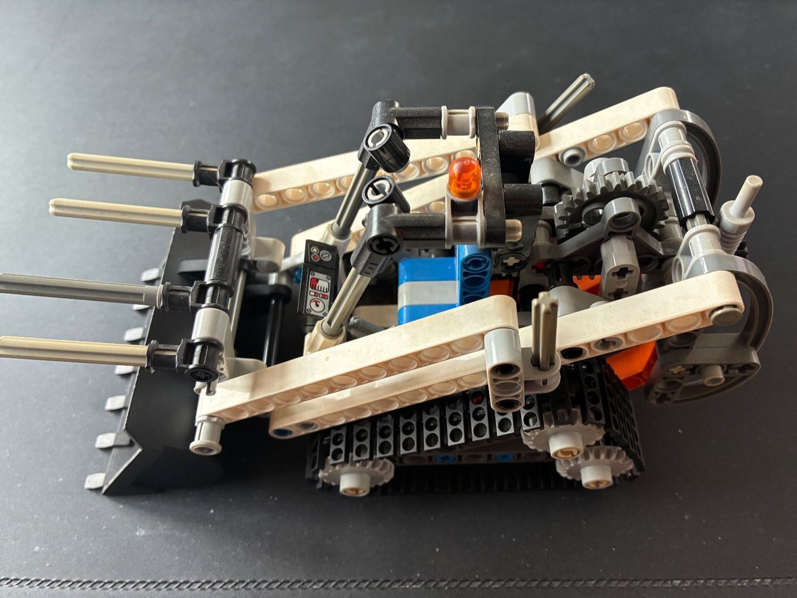 Lego Kit di costruzioni: Lego Technic - 42032 - Compact Tracked Loader – Nuovo (secondo la descrizione) da Hütten venduto da yve_tf69
