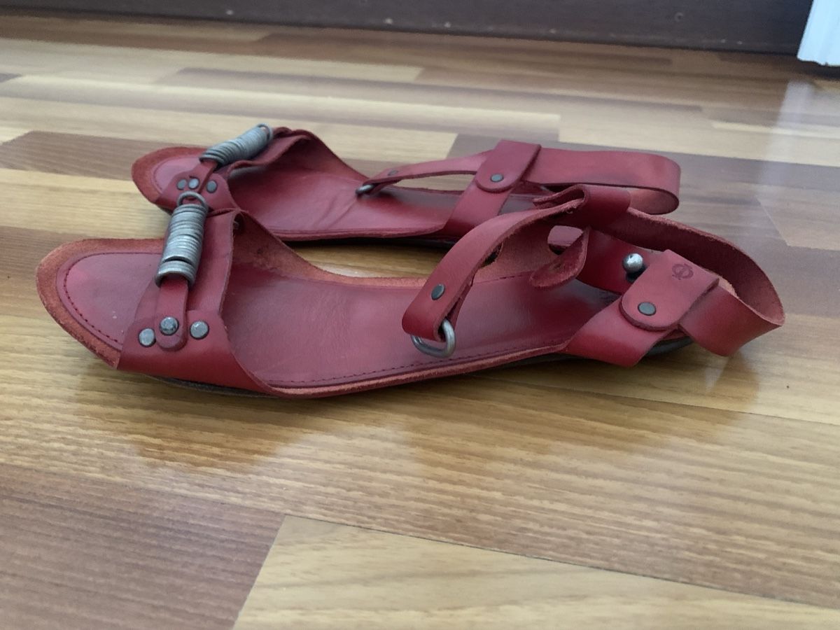 Scarpe da donna: Red Leather Sandals, Size 38, summer, barely worn! – Usato da Lausanne venduto da milasha 2
