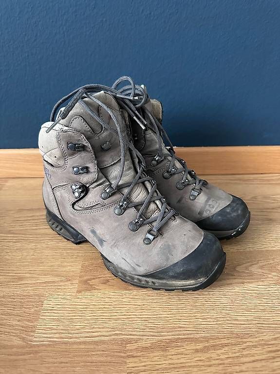 Herrenschuhe: Wanderschuhe Trekkingschuhe Hanwag Leder Grösse 41.5 – Gebraucht aus Zürich von MonkX