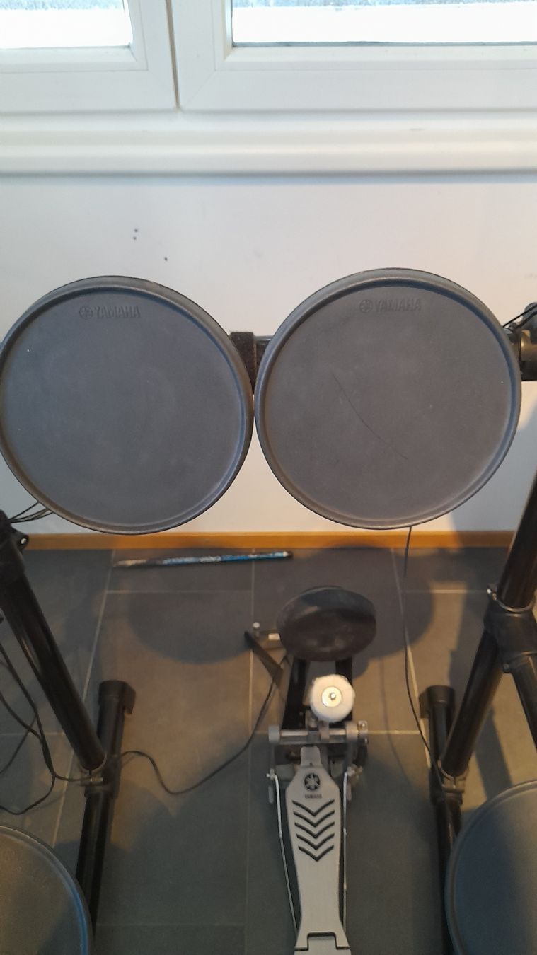 Yamaha Strumenti musicali: Batterie électronique Yamaha DTX état d'usage correct – Usato da st.gallen venduto da the_ly5b 6