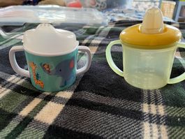 Schnabeltasse x2, mit abnehmbaren Deckeln, spülmaschinenfest