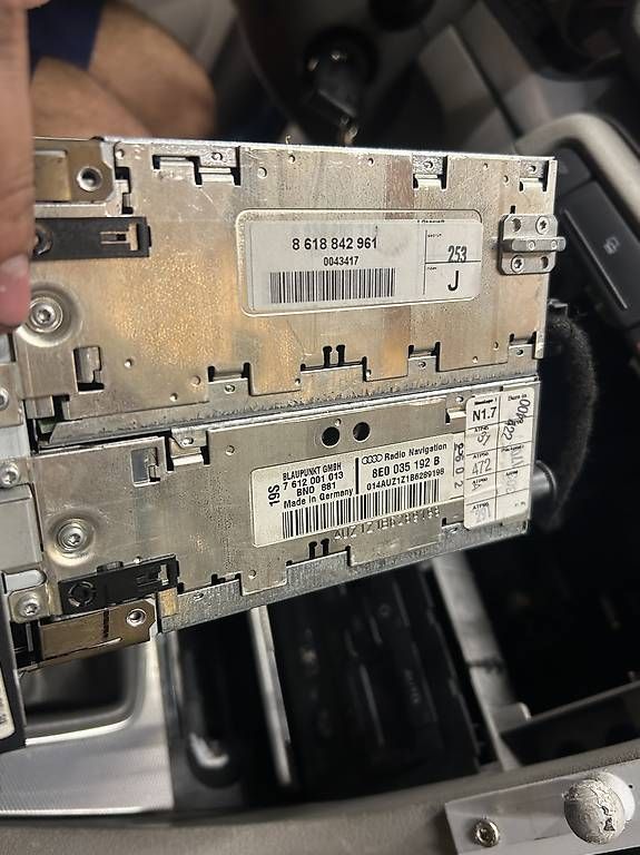 Radios: Audi Navigation Plus Radio 8E0035192B gebraucht – Gebraucht aus Reichenbach i. K. von mic_qr5r 2