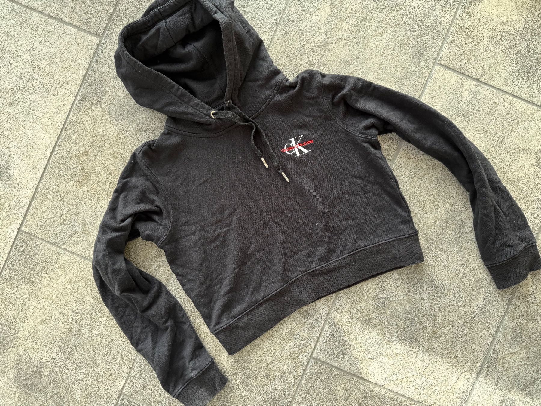 Calvin Klein Maglioni & Felpe: Kapuzenpullover Calvin Klein schwarz Grösse S – Usato da Menznau venduto da sasna