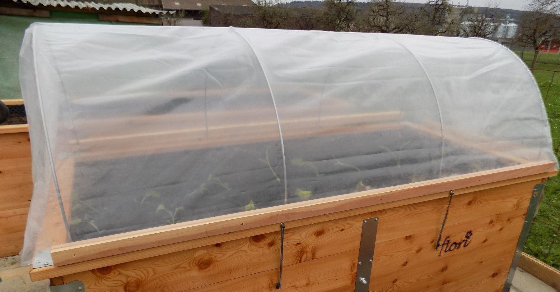 Gartenhäuser & Gewächshäuser: Folientunnel zu Hochbeet flori 200 – Neu und originalverpackt aus Gächlingen von dbleuler