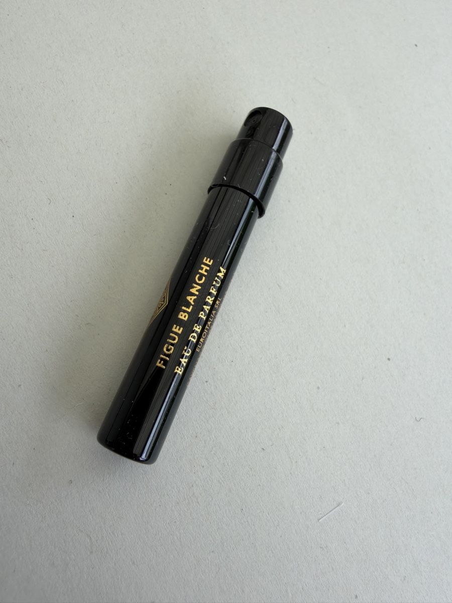 Versace Profumi & Eau de Toilette: Atelier Versace Figue Blanche 1.5ml Probe – Nuovo (secondo la descrizione) da Meierskappel venduto da Philium 1