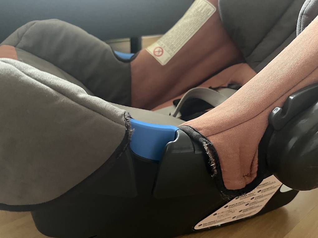 Seggiolini per auto: Römer Babysafe Autositz – Usato da Affeltrangen venduto da ani_rc9d 4