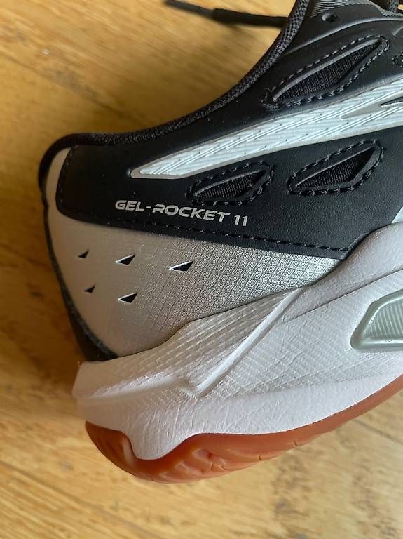 Herrenschuhe: Asics Hallenschuhe Gel-Rocket 11 Gr. 39.5 – Gebraucht aus Zürich von ele_hhb2 3