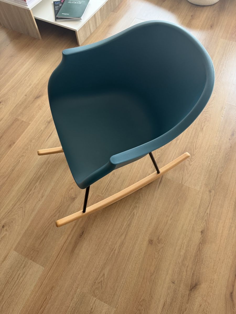 Sedie: Blue Rocking Chair Modern – Nuovo (secondo la descrizione) da Lausanne venduto da yan_6bmg 3