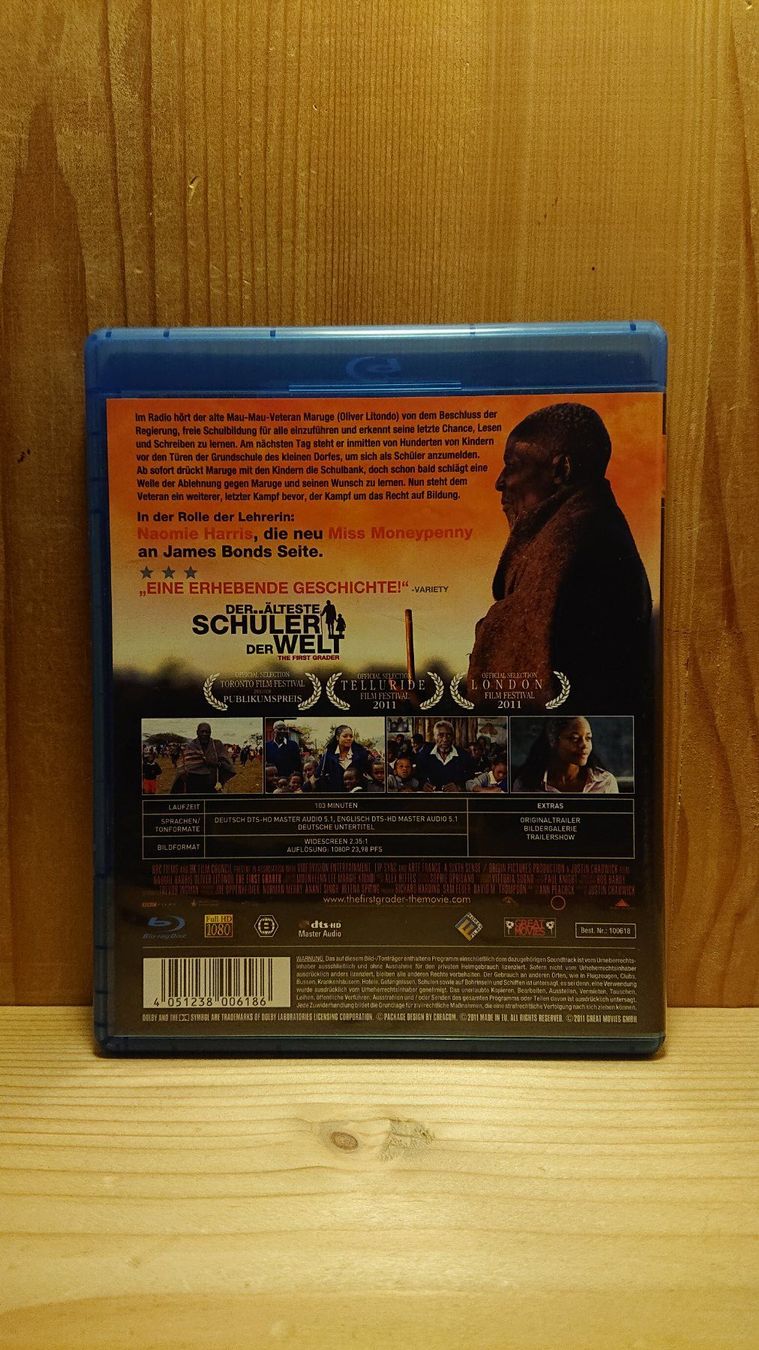Tutti i DVDs: DER.. ÄLTESTE SCHÜLER DER WELT Blu-Ray THE FIRST GRADER – Usato da Wilderswil venduto da Exebub 1