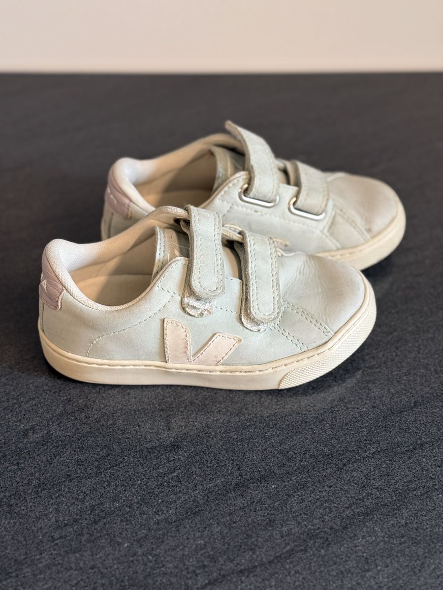 Chaussures garçon: Veja Schuhe – D'occasion à Maisprach par Steini015