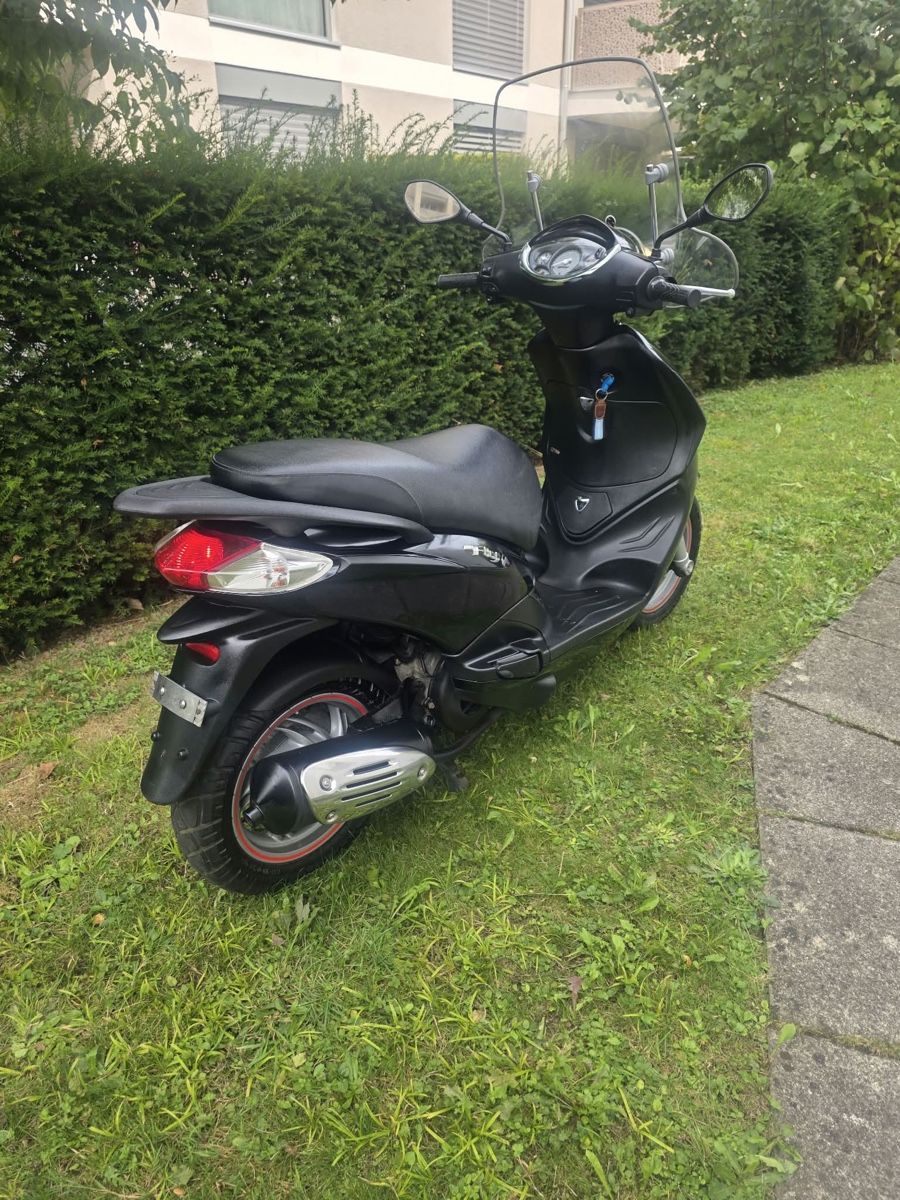 Piaggio Scooters: Piaggio FLY 125.e. 3V – D'occasion à Winterthur par Fabio_46 1