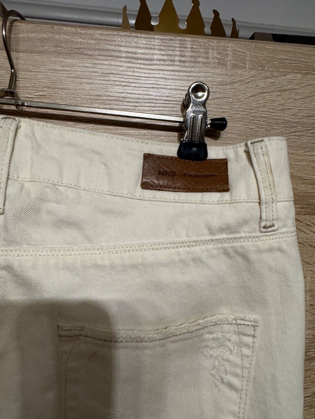 Mango Jeans: Jeans blanc droit – Usato da Montreux venduto da Izapechee 4