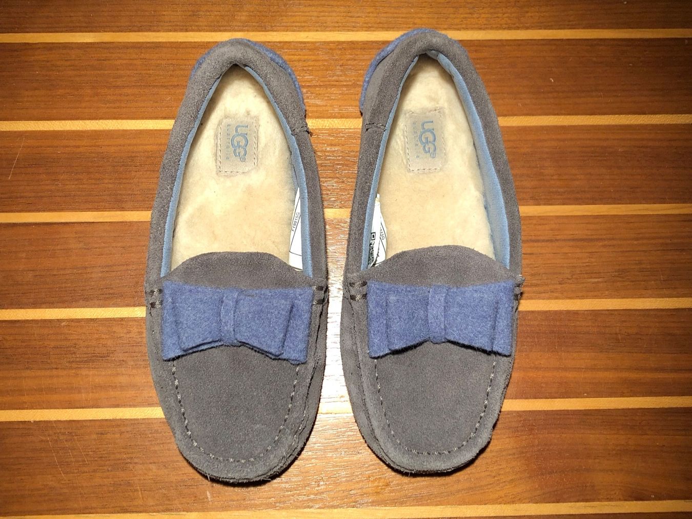 Ugg Chaussures garçon: UGG Slipper, Grösse 31 – D'occasion à Männedorf par liebfux 1