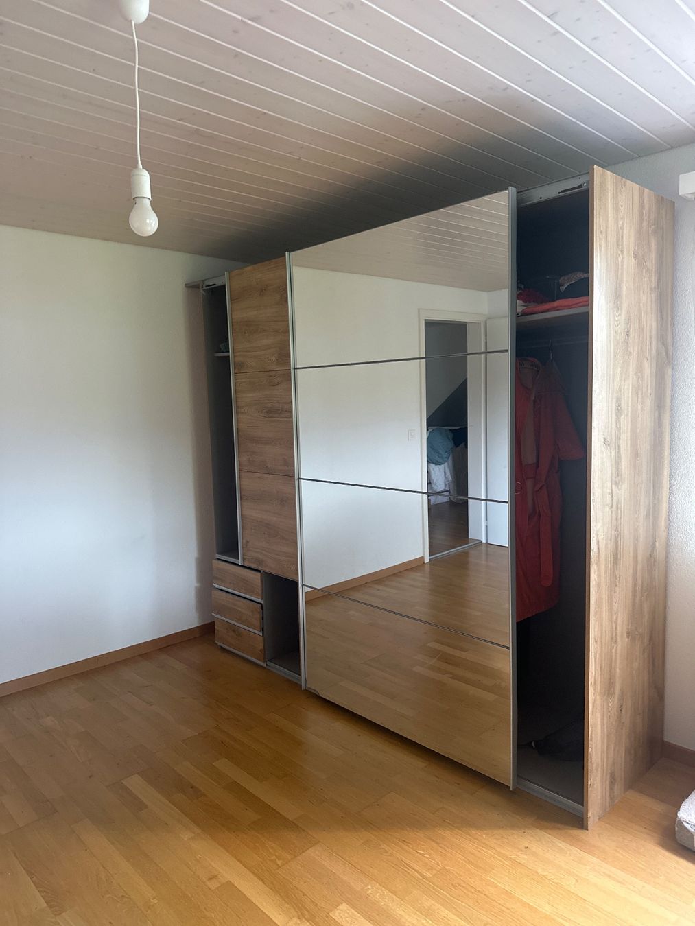 Armadi: Schwebetürenschrank – Usato da Hinwil venduto da Trixli1 4