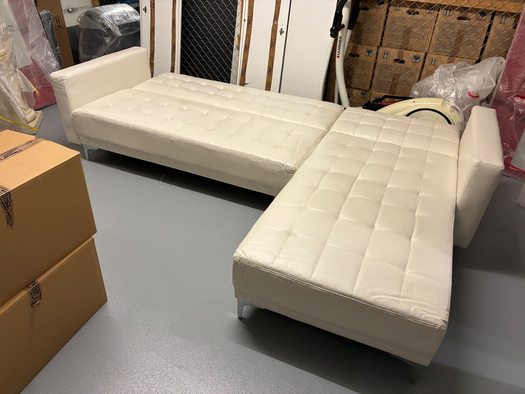 Sofas: Ecksofa weiss, guter Zustand – D'occasion à Thun par bierigut 4