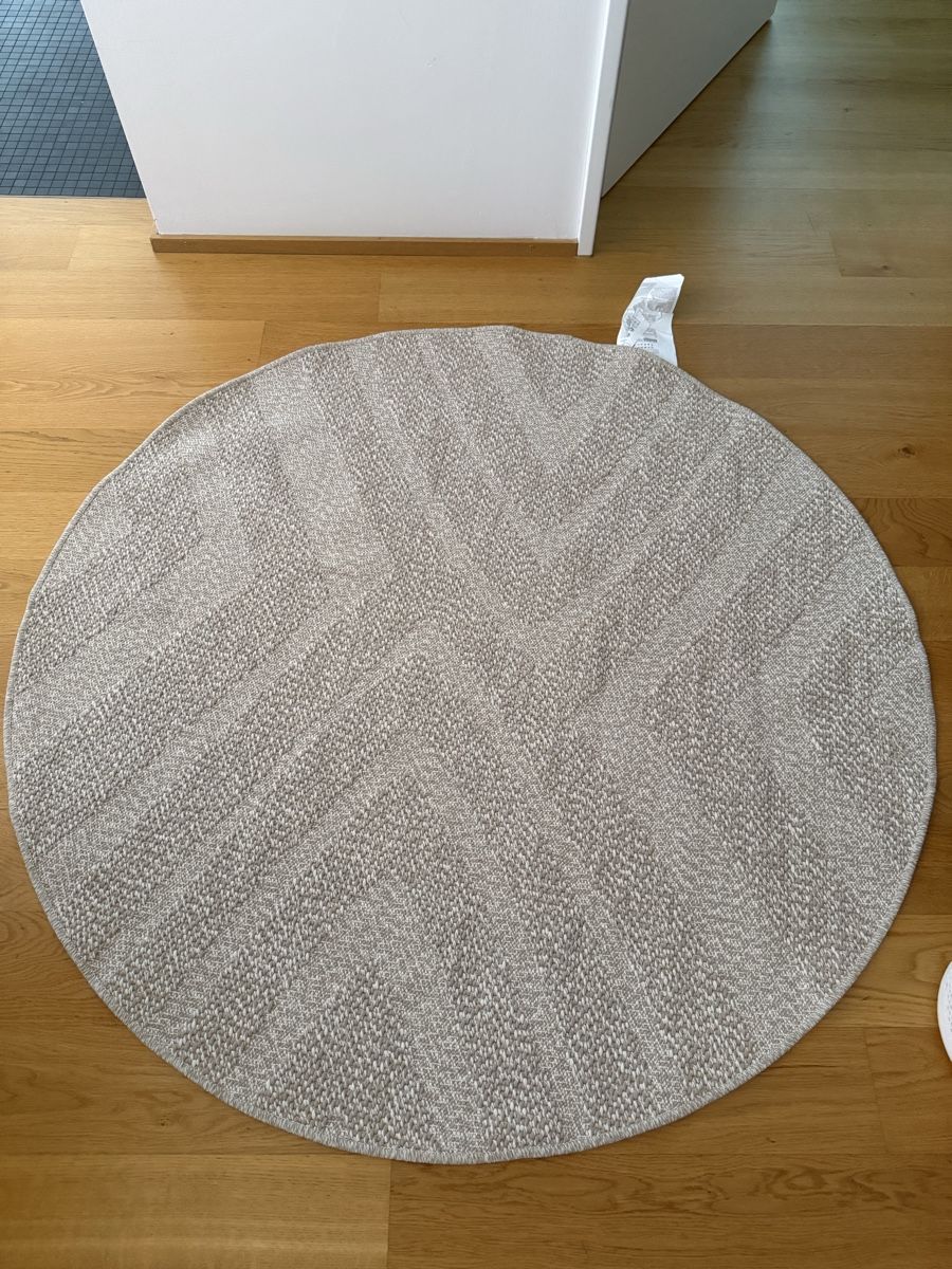 Teppiche: Teppich – Gebraucht aus Zürich von nalia_x3