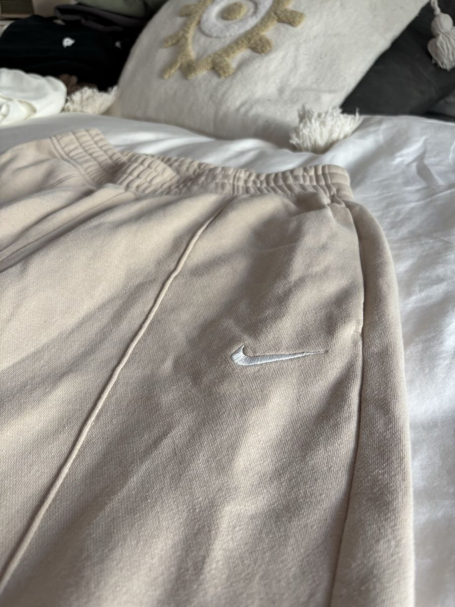Nike Pantaloni: Nike training – Usato da Crans-Montana venduto da Jano_brn 1