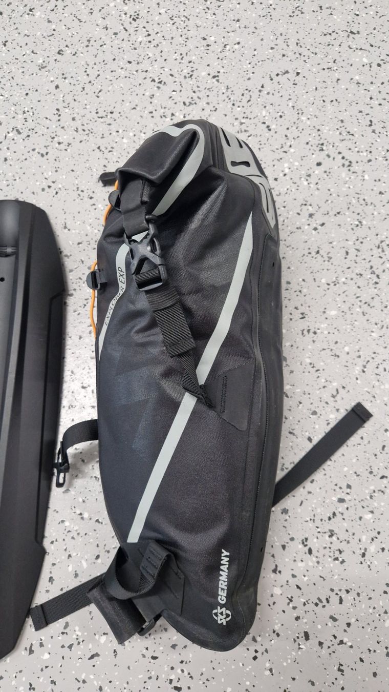 Sacs: SKS Explorer EXP Saddlebag mit Spritzschutz 13L – D'occasion à Walenstadt par jan_dcn2 1