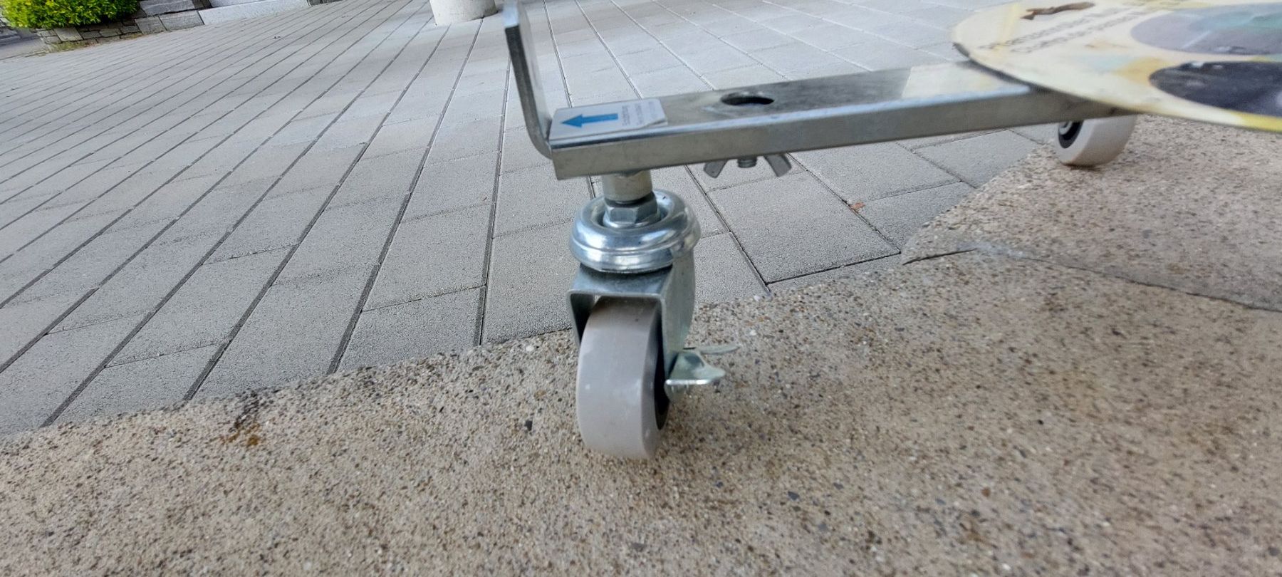 Vasi per fiori: Pflanzentopf-Roller – Usato da RAMLINSBURG venduto da AUDITT1999 2
