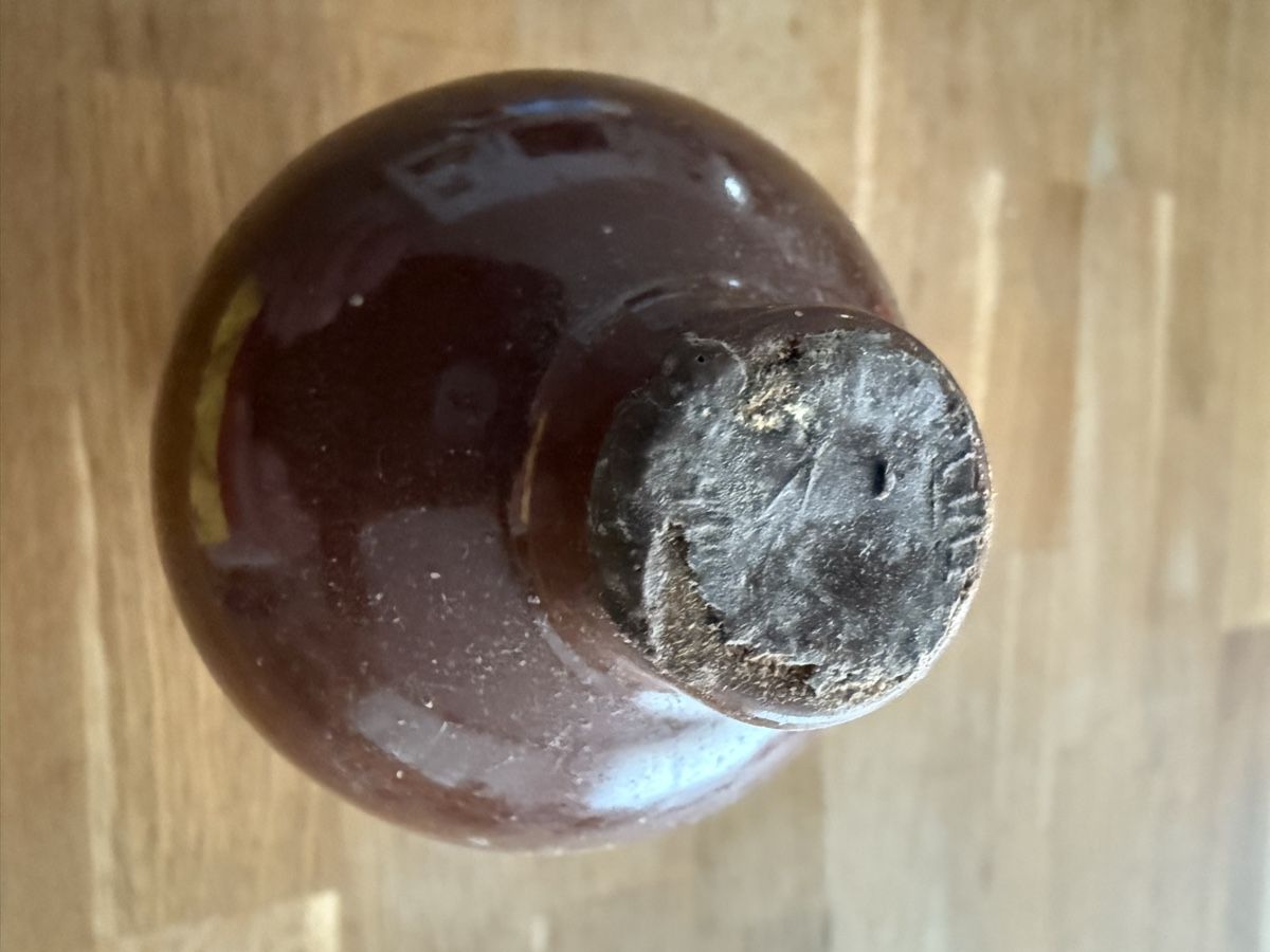 Spirituosen: Antike Riga Black Balsam, Tonflasche Alkohol – Gebraucht aus Goldach von Messerguru 3