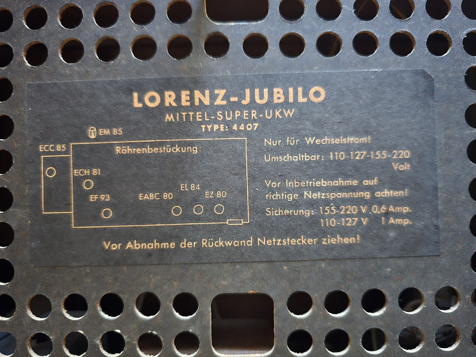 Schaub Lorenz Radios: Radio TSF Export-Modell Schweiz" – Défectueux à Vouvry par Marr0 3