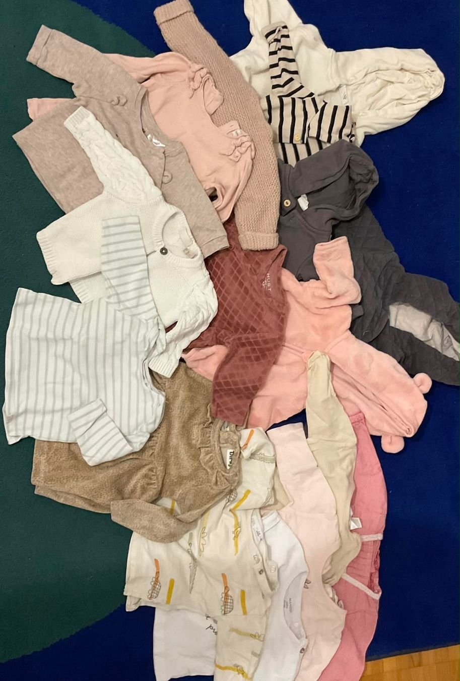Lotti & Set di vestiti: Mädchen Kleiderpaket 56-62 – Usato da Aarau venduto da sen_er 1