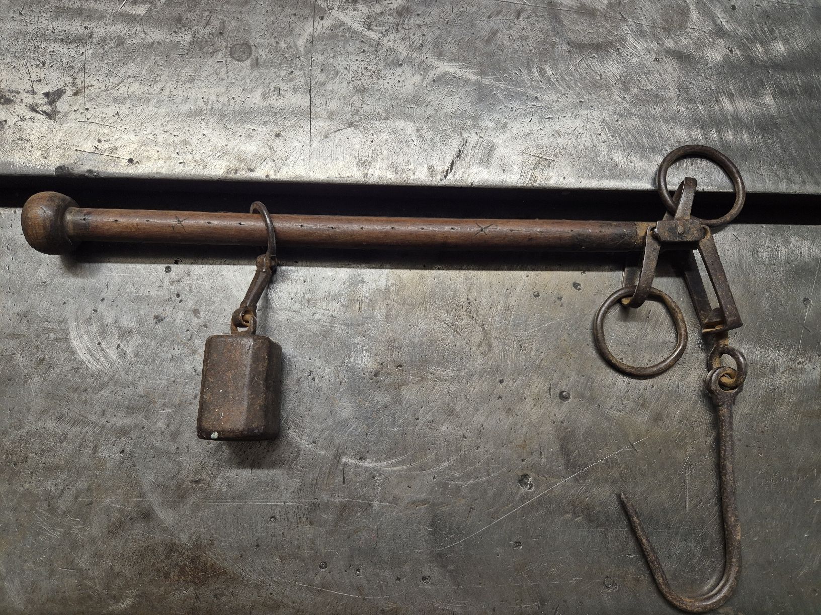 Bilance e pesi: Balance ancienne – Usato da Le Locle venduto da CHEGUA 4