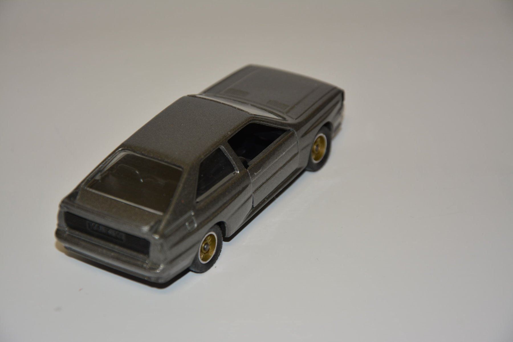 Audi Modellini d'auto: Audi Quattro , Solido 1328 , 1:43 – Nuovo e nell'imballaggio originale da Goldach venduto da Feivel9 6