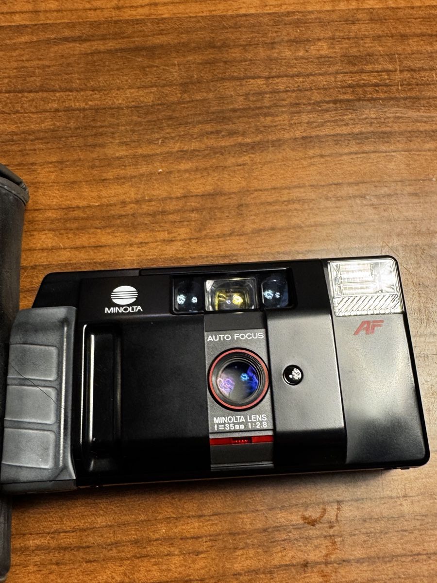 Fotocamera: Minolta MAC-7 AF, Kompaktkamera mit Etui, – Usato da Schlieren venduto da Eldi84 1