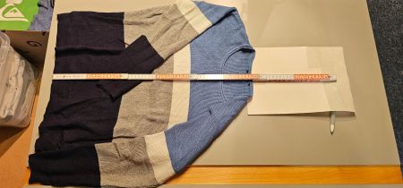Herren Pullover blau-grau gestreift Grösse M