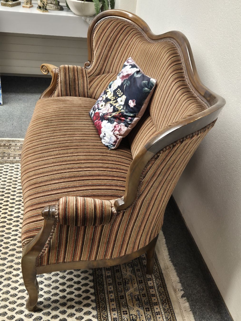 Divani: Antik Sofa  – Usato da Wettingen venduto da mus_gsb5 1