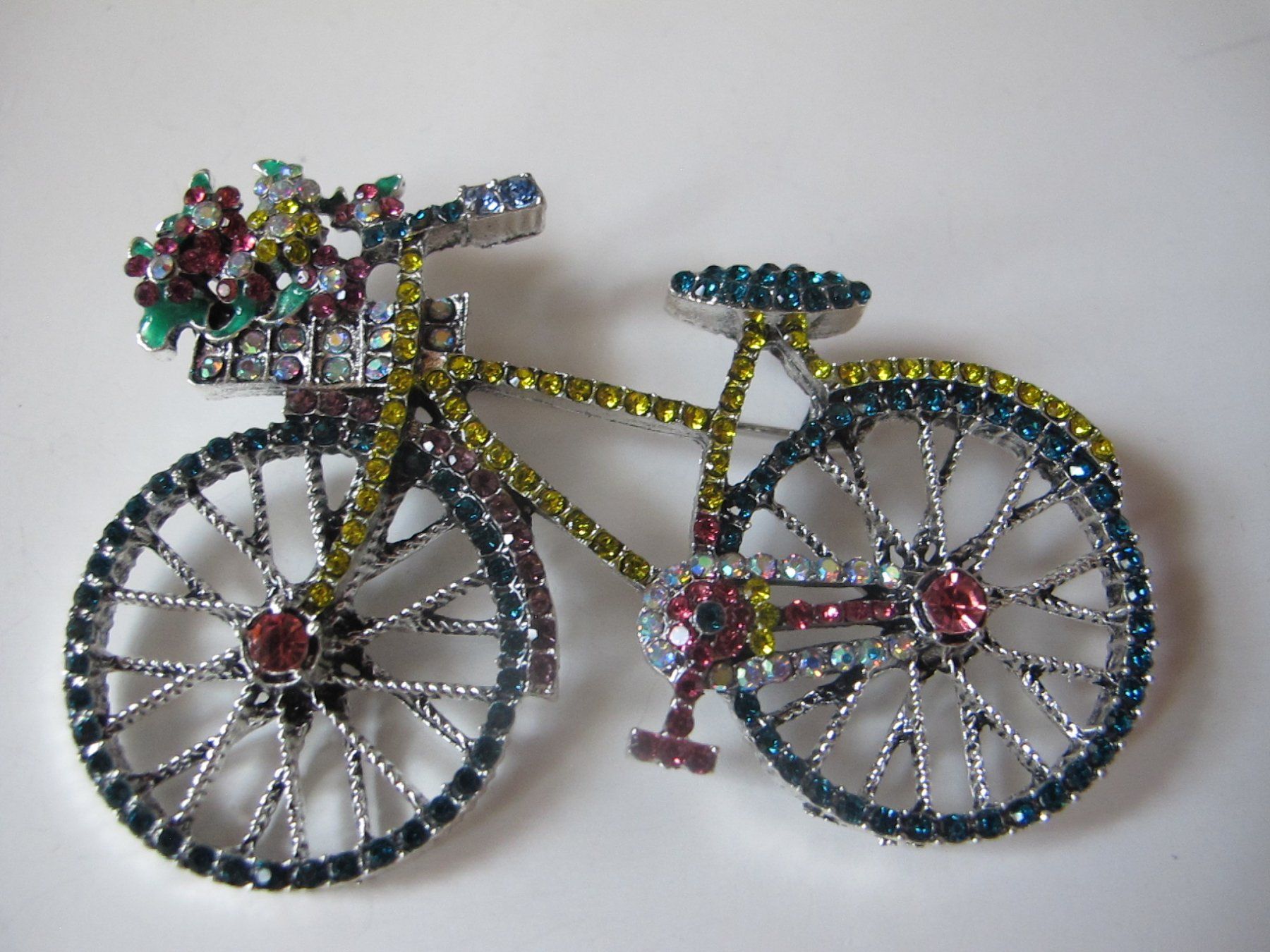 Spille & Fermagli: Bunte Brosche Fahrrad Strass – Nuovo (secondo la descrizione) da Löhningen venduto da Chimae67 2