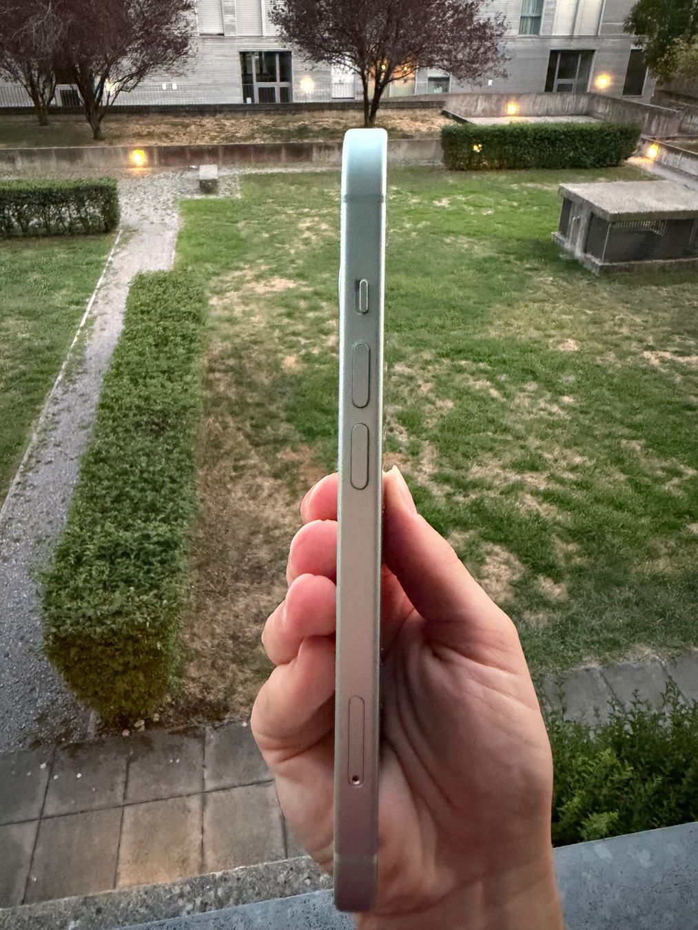 Apple Handys / Smartphones: Iphone 15 perfekt Zustand – Gebraucht aus Winterthur von kee_n7y2 4