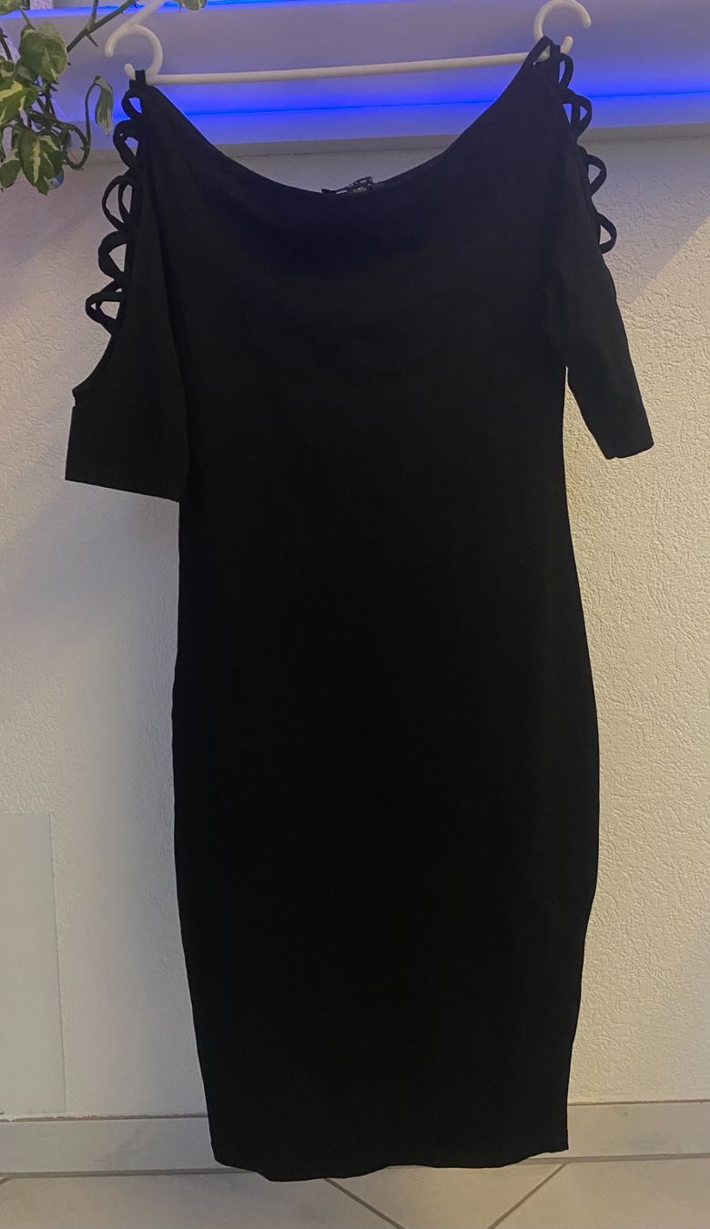 Robes: Kleid – D'occasion à Münchenbuchsee par Yothu