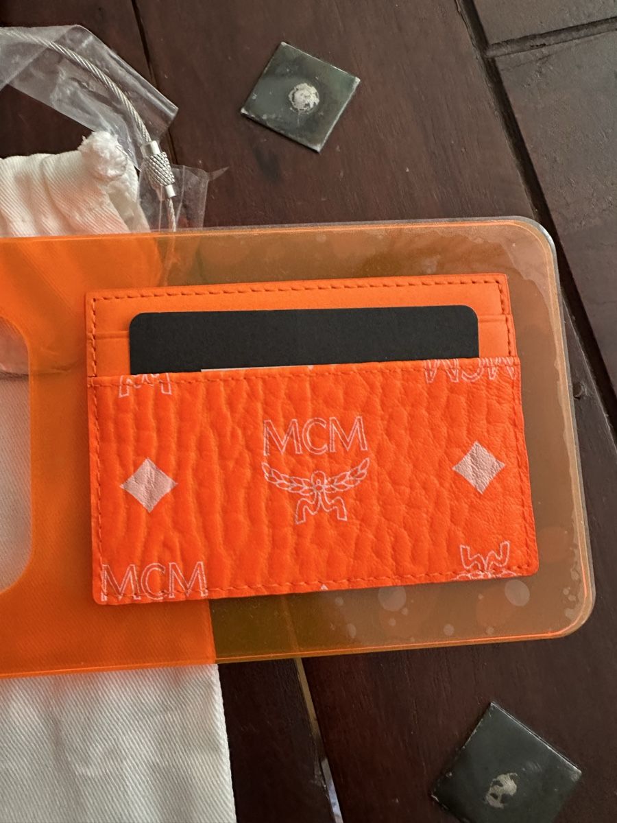 Mcm Portafogli: MCM Card / Charm. Neu limitiert – Nuovo (secondo la descrizione) da Bern venduto da womiman 2