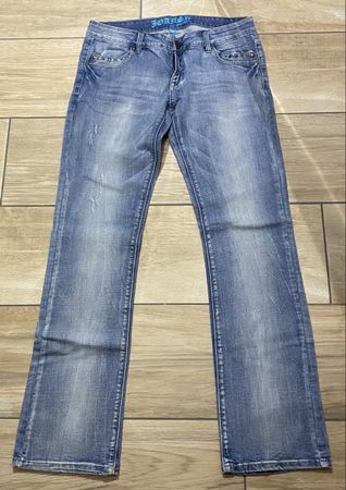 süsse Jeans Used Grösse XL mit Nieten neuwertig 
